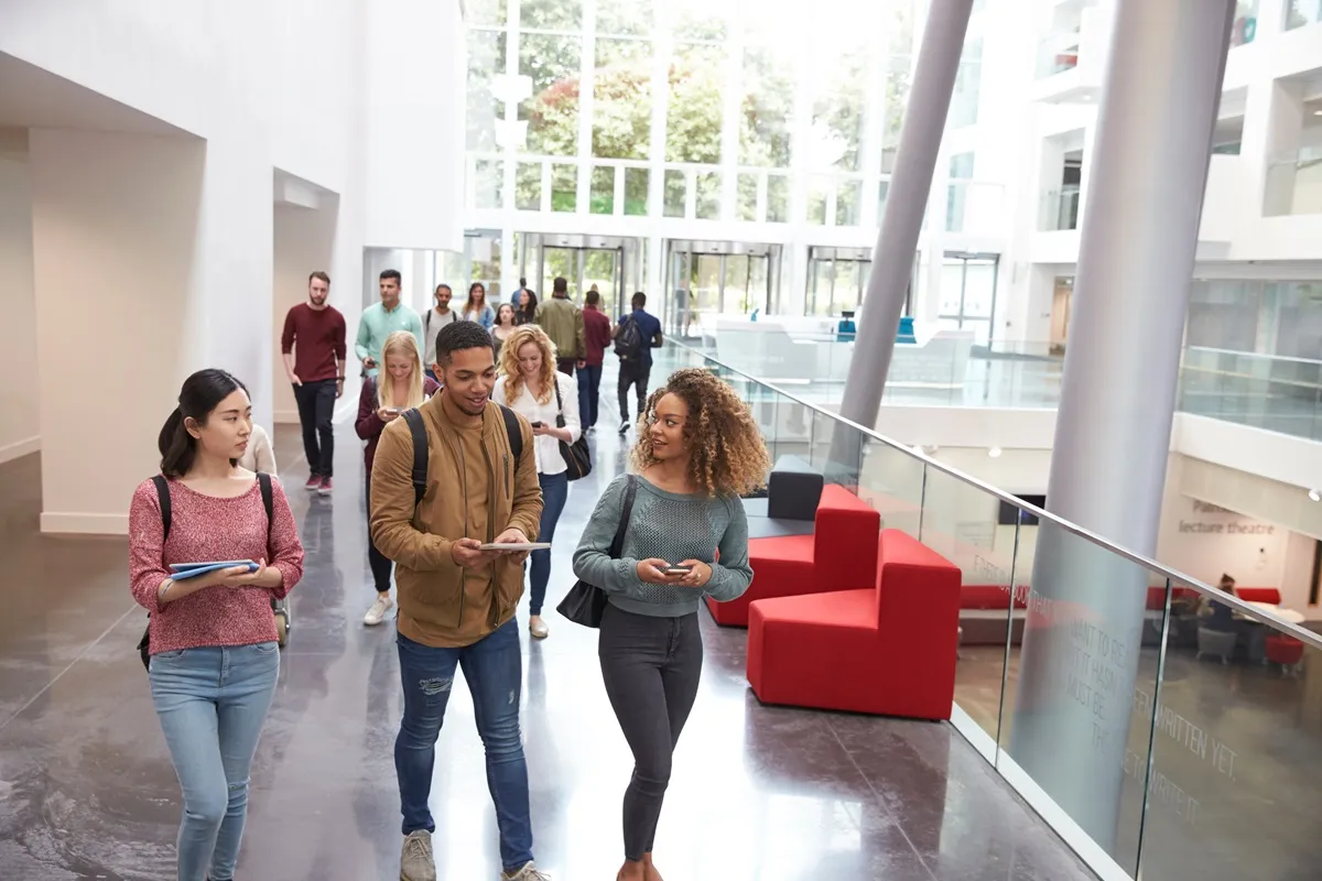 Students in University hall walking