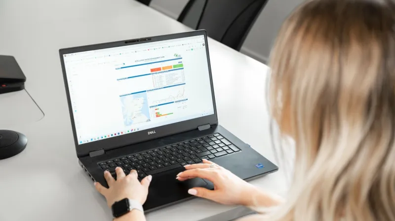 Focus on laptop